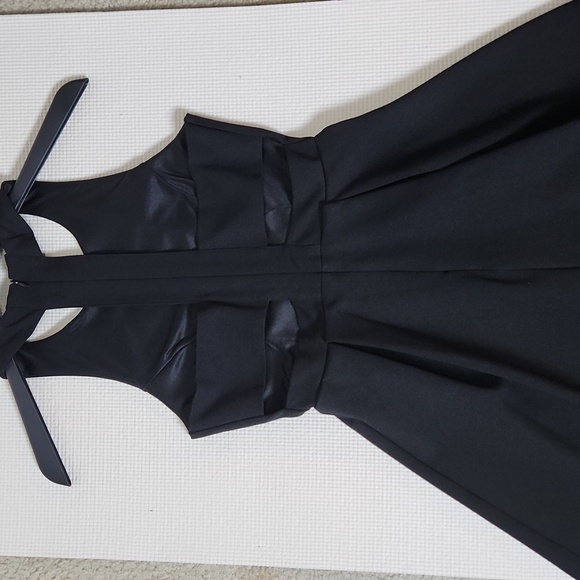 Lulu's Black Dress - like new - sz-small - Picture 9 of 9